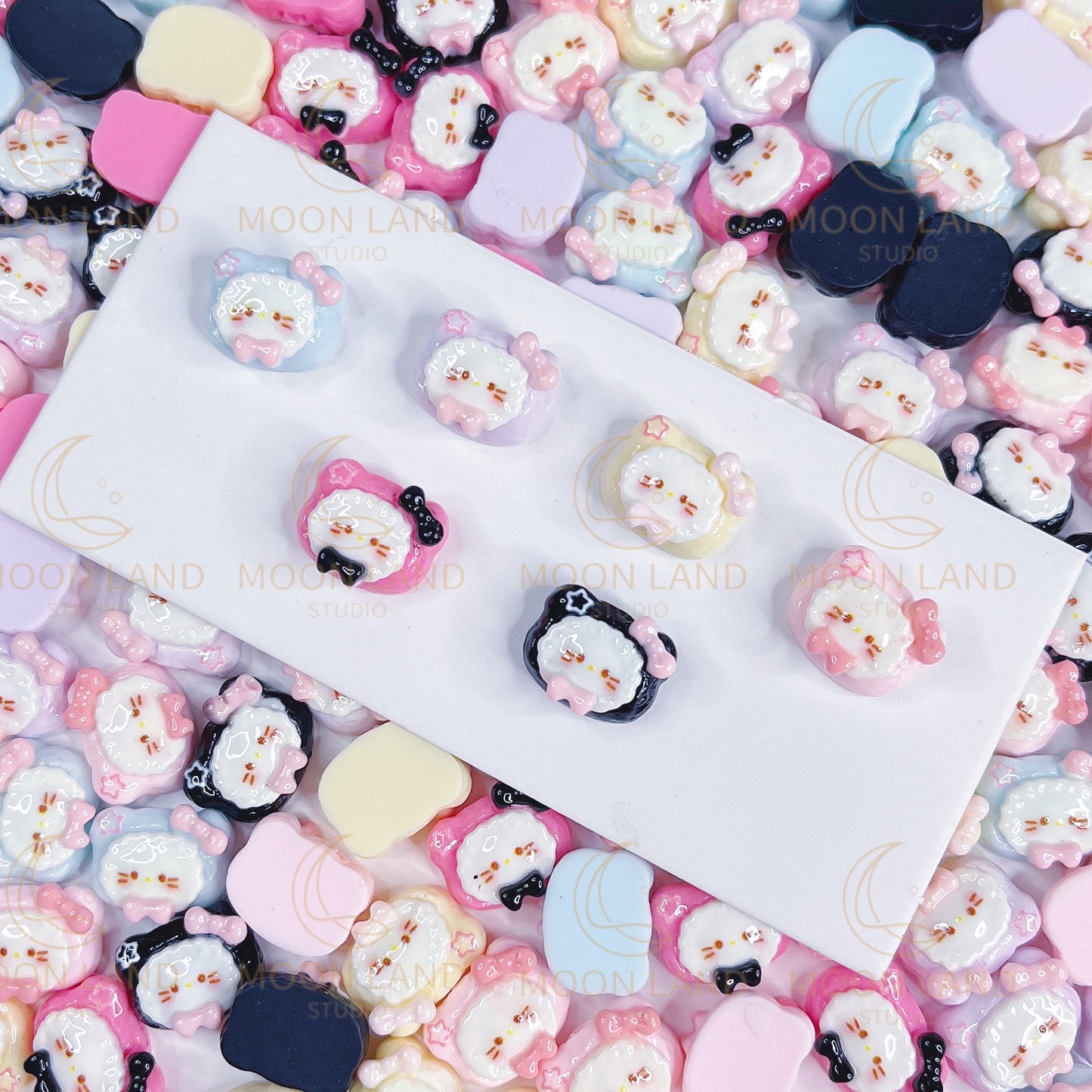 Comfy Days – Hello Kitty Minis